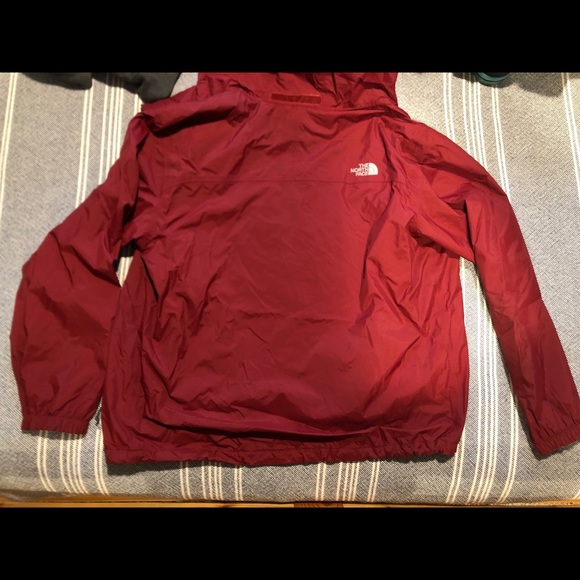 The North Face Mid-weight rain jacket. - Picture 4 of 6